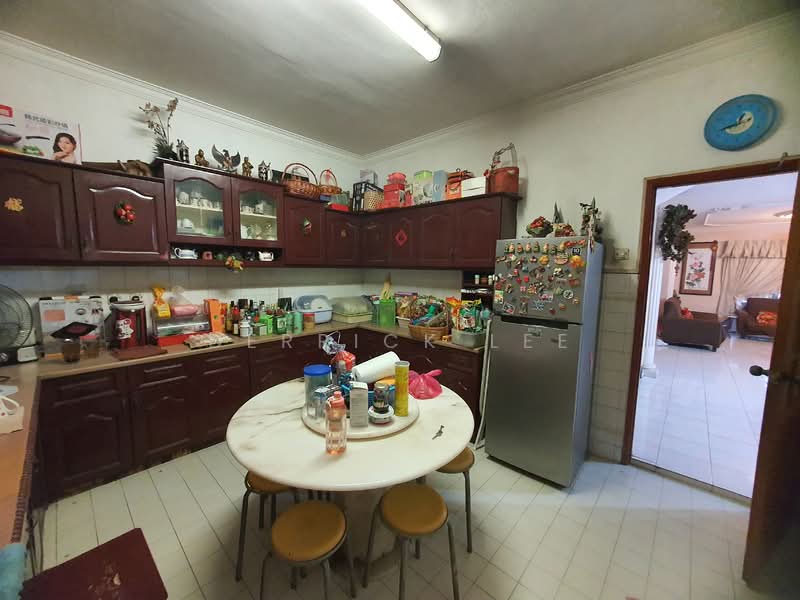 Rumah Berkembar untuk Dijual di Usj 5 (Subang Jaya) - Derrick Lee - Kitchen - PropertyGuru.com.my