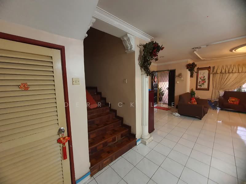 Rumah Berkembar untuk Dijual di Usj 5 (Subang Jaya) - Derrick Lee - Living Room - PropertyGuru.com.my