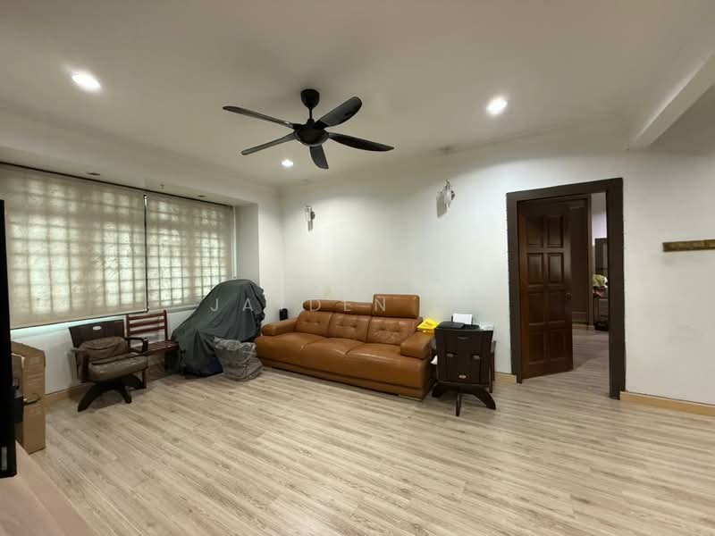 Rumah Banglo untuk Dijual di Taman Bukit Rinting (Masai) - Jayden Ng - Living Room - PropertyGuru.com.my