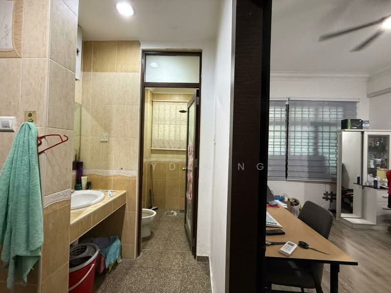 Rumah Banglo untuk Dijual di Taman Bukit Rinting (Masai) - Jayden Ng - Bathroom - PropertyGuru.com.my