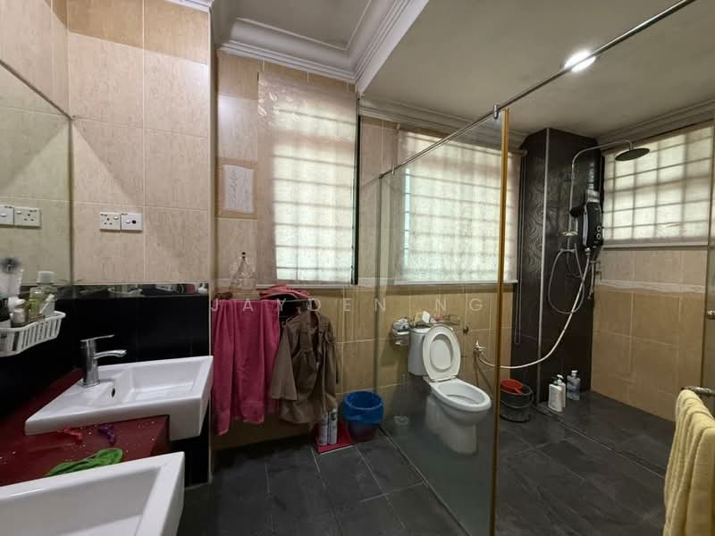 Rumah Banglo untuk Dijual di Taman Bukit Rinting (Masai) - Jayden Ng - Bathroom - PropertyGuru.com.my