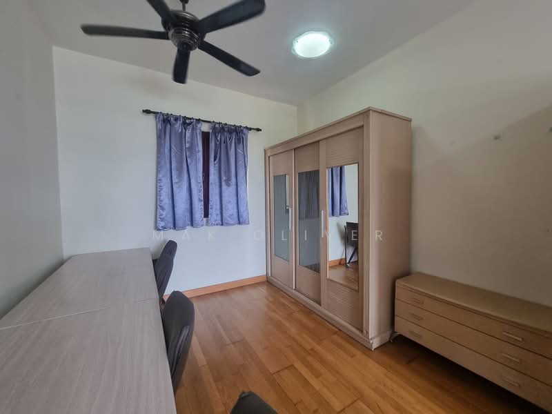 Condominium for Sale at Savanna Condominium - Mak Oliver - Bedroom - PropertyGuru.com.my
