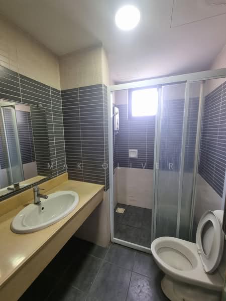Condominium for Sale at Savanna Condominium - Mak Oliver - Bathroom - PropertyGuru.com.my