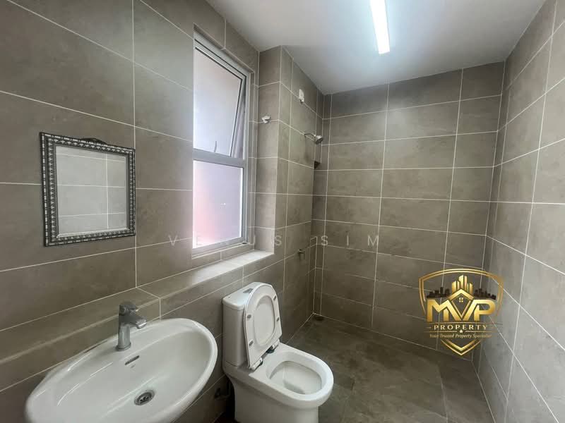 Rumah Teres 2 Tingkat untuk Disewa di Bandar Rimbayu (Telok Panglima Garang) - Venus Sim - Bathroom - PropertyGuru.com.my