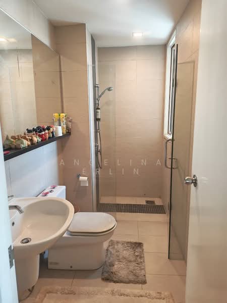 Kondominium untuk Dijual di Kiaraville - Angelina Erlin - Bathroom - PropertyGuru.com.my