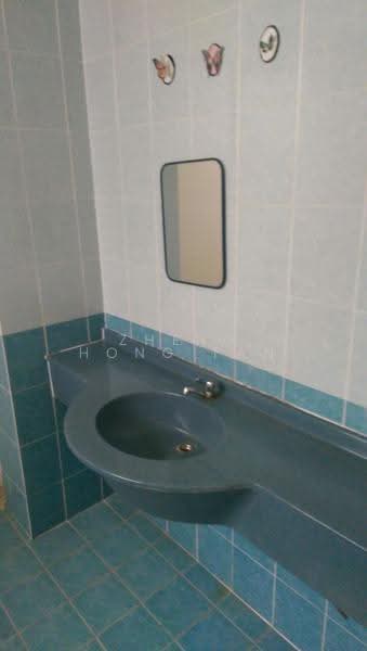 Condominium for Sale at Platinum Lake PV 10 - Zheng Hong Tan - Bathroom - PropertyGuru.com.my