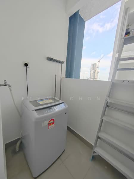Servis Apartment untuk Disewa di TRIO By Setia - Ethan Chong - Balcony - PropertyGuru.com.my