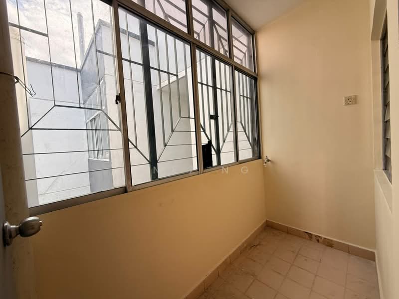 Pangsapuri untuk Dijual di Bistari Impian Apartment - Inez Ng - Balcony - PropertyGuru.com.my