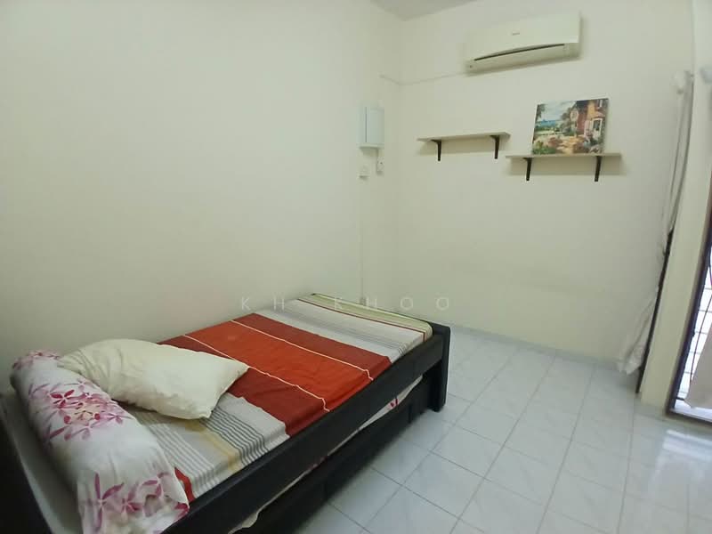 Rumah Teres 2 Tingkat untuk Dijual di SS18 (Subang Jaya) - KH Khoo - Bedroom - PropertyGuru.com.my