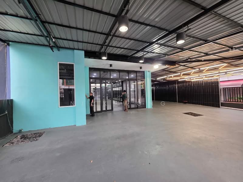 Kedai / Pejabat untuk Disewa di Bandar Puteri Puchong (Puchong) - Nick Wong - Entrance - PropertyGuru.com.my