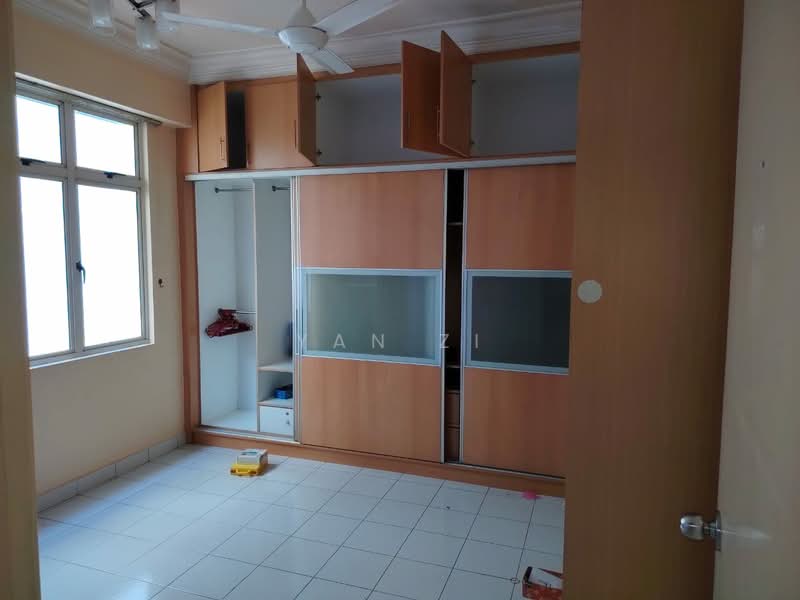 Servis Apartment untuk Dijual di Fortune Centra - Yan Zi - Bedroom - PropertyGuru.com.my