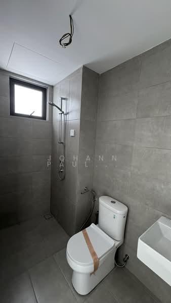 Kondominium untuk Dijual di Terraces Condominium - Johann Paul Gregory - Bathroom - PropertyGuru.com.my
