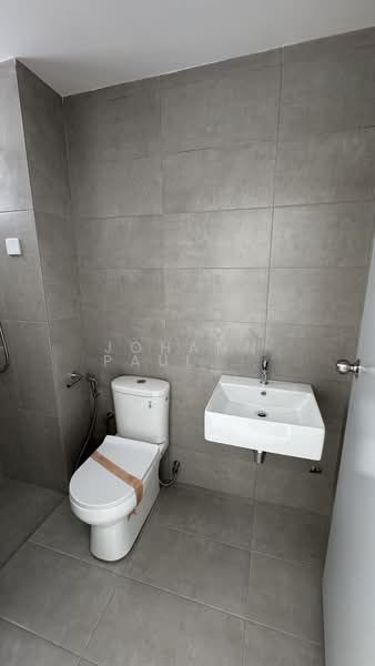 Kondominium untuk Dijual di Terraces Condominium - Johann Paul Gregory - Bathroom - PropertyGuru.com.my