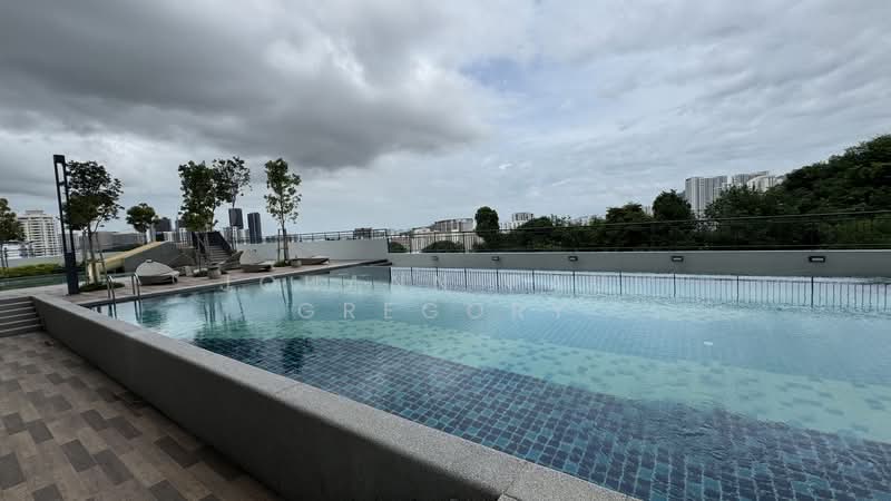 Kondominium untuk Dijual di Terraces Condominium - Johann Paul Gregory - Pool - PropertyGuru.com.my