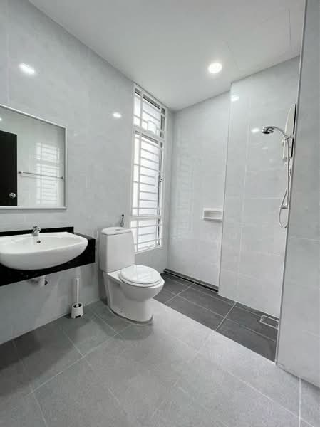 Kondominium untuk Disewa di The Brezza - Lucas Foo - PropertyGuru.com.my