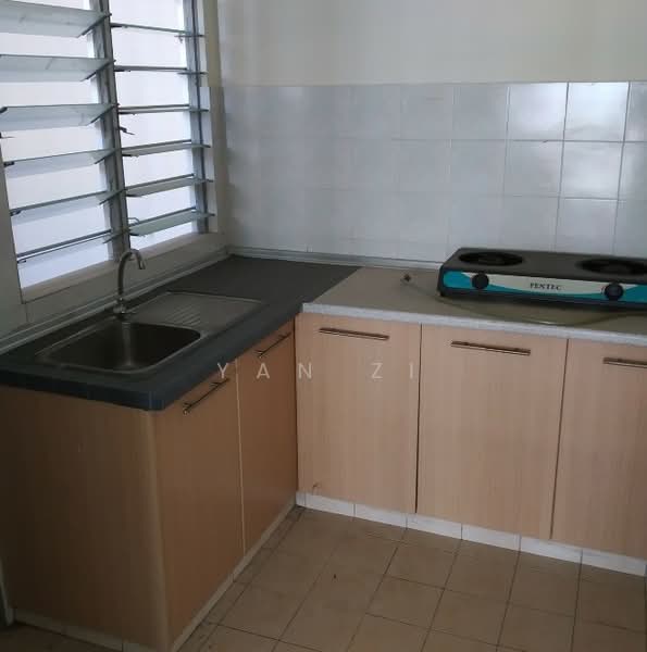 Condominium for Sale at Medan Putra Condominium - Yan Zi - Kitchen - PropertyGuru.com.my