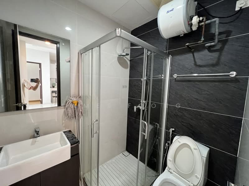 Condominium for Rent at Royal Strand @ Country Garden Danga Bay - James Foong - Bathroom - PropertyGuru.com.my
