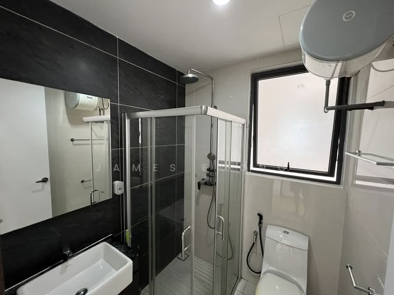 Condominium for Rent at Royal Strand @ Country Garden Danga Bay - James Foong - Bathroom - PropertyGuru.com.my