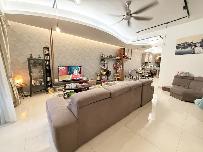 3-storey Terraced House for Sale in Taman Taming Indah 2 (Bandar Sungai Long) - ChaoLim . - Living Room - PropertyGuru.com.my