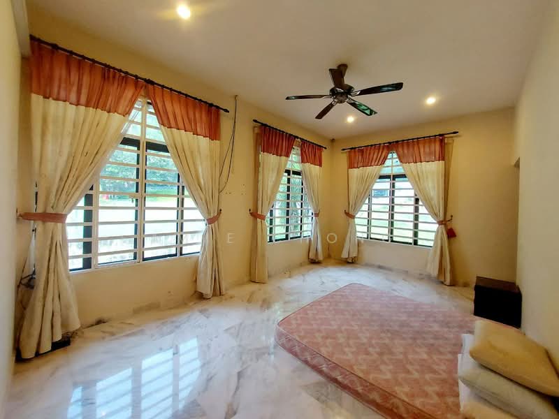 Bungalow for Sale in Puncak Jelapang Maju (Ipoh) - Amie Chong - Living Room - PropertyGuru.com.my
