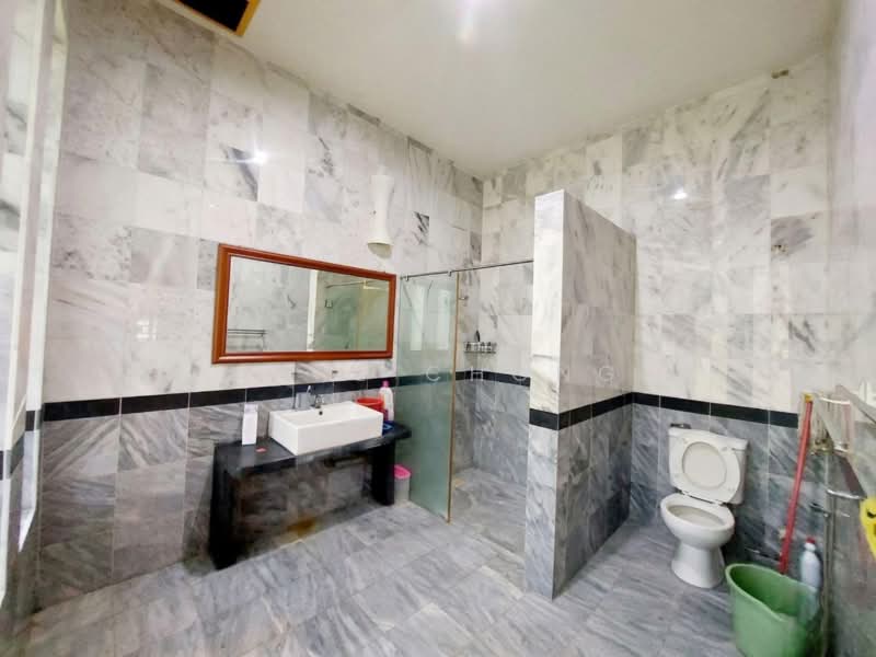 Bungalow for Sale in Puncak Jelapang Maju (Ipoh) - Amie Chong - Bathroom - PropertyGuru.com.my