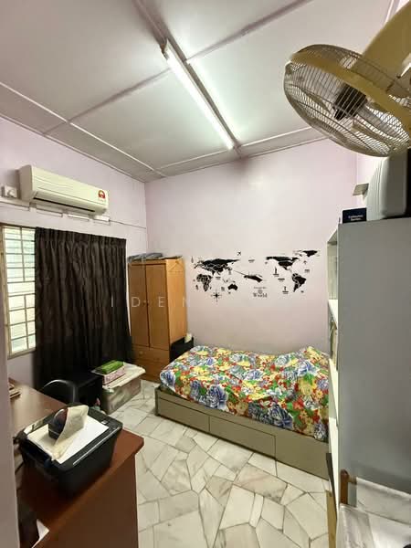 1-storey Terraced House for Sale in Bandar Selesa Jaya (Skudai) - Iden Tan - Bedroom - PropertyGuru.com.my