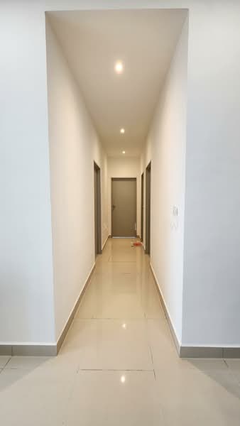 Kondominium untuk Dijual di Residensi Bintang - Alex Low - Corridor - PropertyGuru.com.my