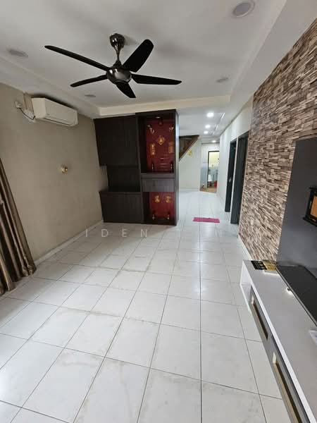 1-storey Terraced House for Sale in Bandar Uda Utama (Johor Bahru) - Iden Tan - Living Room - PropertyGuru.com.my