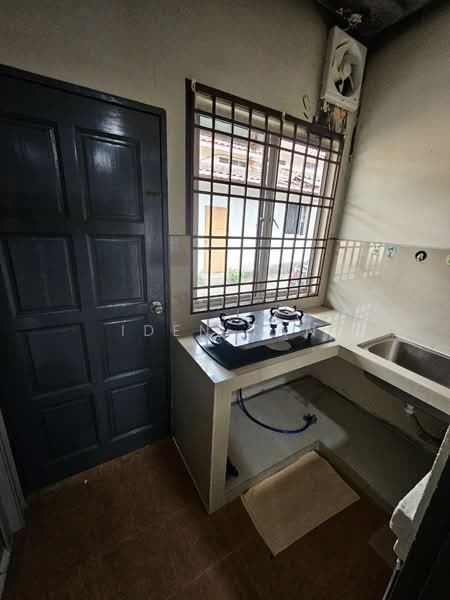 1-storey Terraced House for Sale in Bandar Uda Utama (Johor Bahru) - Iden Tan - Kitchen - PropertyGuru.com.my