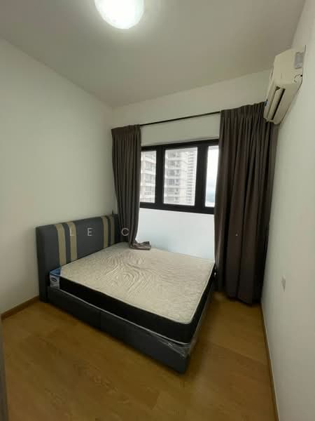 Condominium for Rent at Amberside @ Country Garden Danga Bay - Le Ching . - Bedroom - PropertyGuru.com.my
