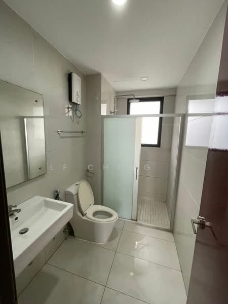 Condominium for Rent at Amberside @ Country Garden Danga Bay - Le Ching . - Bathroom - PropertyGuru.com.my