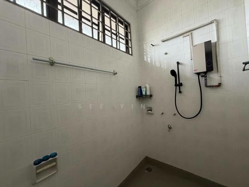 2-storey Terraced House for Sale in Taman Perling (Perling) - See Yin . - Bathroom - PropertyGuru.com.my