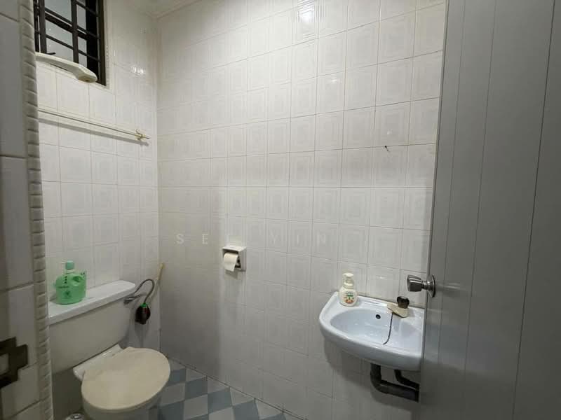 2-storey Terraced House for Sale in Taman Perling (Perling) - See Yin . - Bathroom - PropertyGuru.com.my