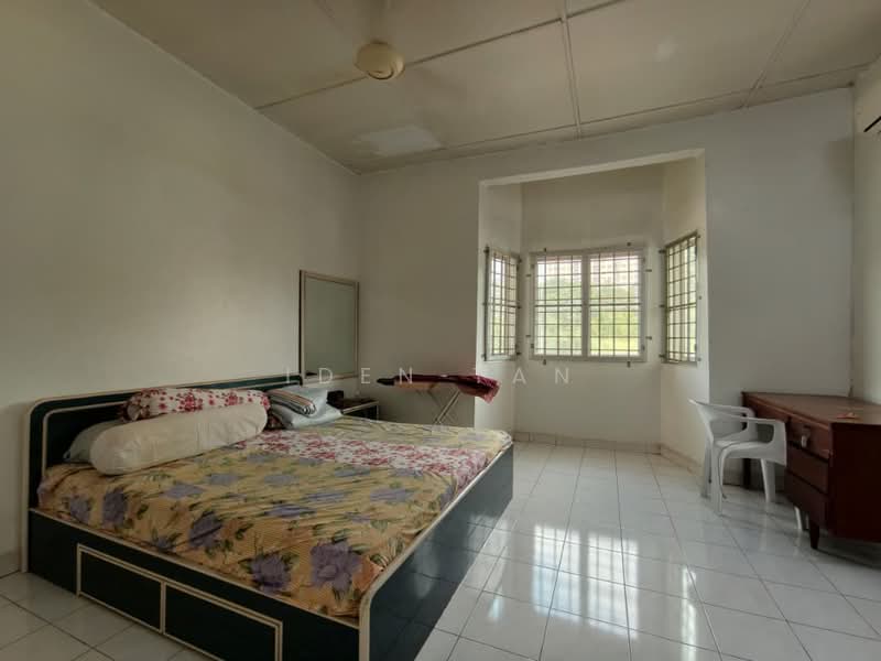 Rumah Teres 2 Tingkat untuk Dijual di Bandar Selesa Jaya (Skudai) - Iden Tan - Bedroom - PropertyGuru.com.my