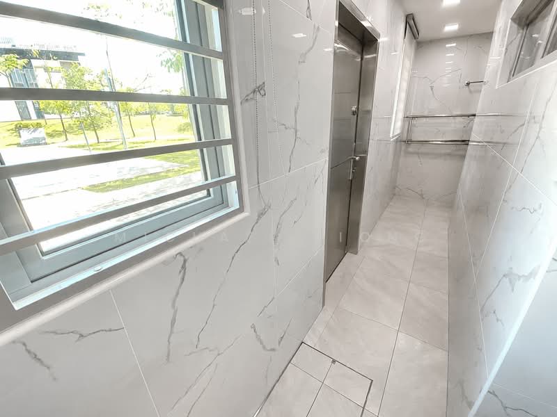 2-storey Terraced House for Rent in Kota Emerald (Rawang) - Michael Siong - Corridor - PropertyGuru.com.my