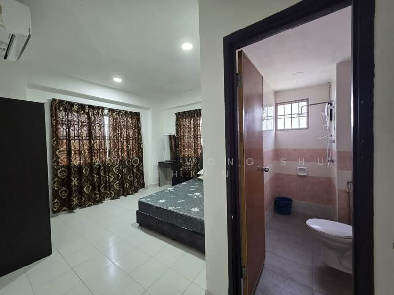Pangsapuri untuk Dijual di Danga View Apartment - Sharon Wong Shu Shien - Bedroom - PropertyGuru.com.my