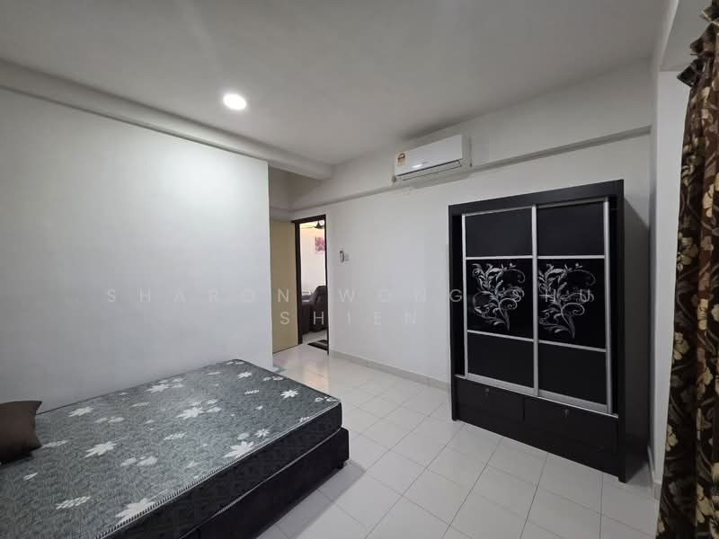Pangsapuri untuk Dijual di Danga View Apartment - Sharon Wong Shu Shien - Bedroom - PropertyGuru.com.my