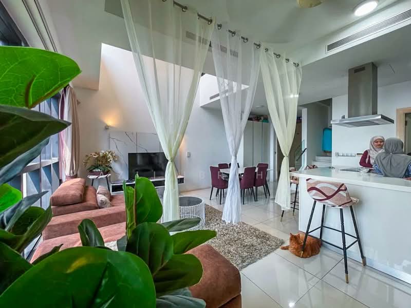 Servis Apartment untuk Dijual di M City - Azli Ibrahim - Living Room - PropertyGuru.com.my
