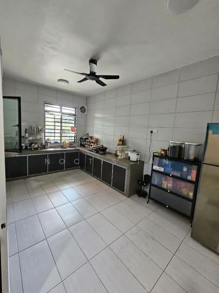 Cluster House for Sale in Mutiara Rini (Skudai) - Noctis Tan - Kitchen - PropertyGuru.com.my