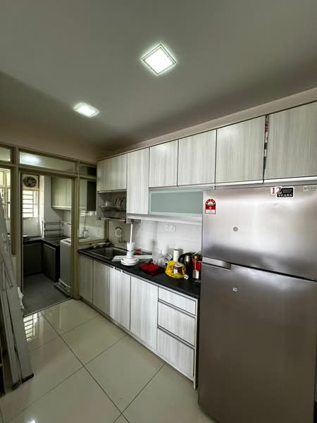 Condominium for Sale at Platinum Lake PV 16 - Lucas Sit - Kitchen - PropertyGuru.com.my