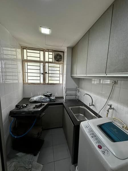 Condominium for Sale at Platinum Lake PV 16 - Lucas Sit - Kitchen - PropertyGuru.com.my