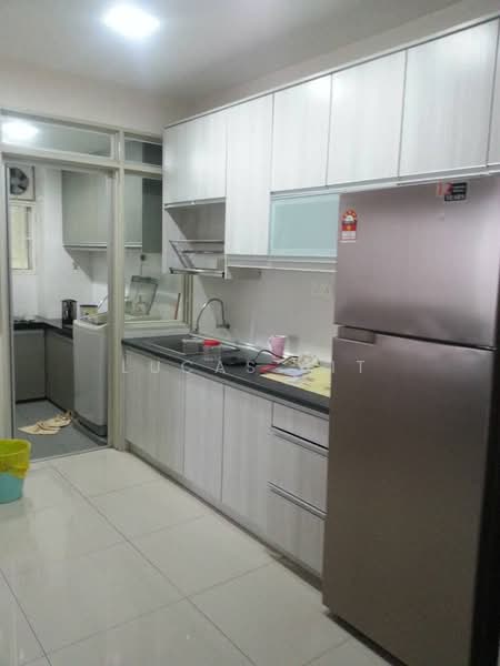 Condominium for Sale at Platinum Lake PV 16 - Lucas Sit - Kitchen - PropertyGuru.com.my