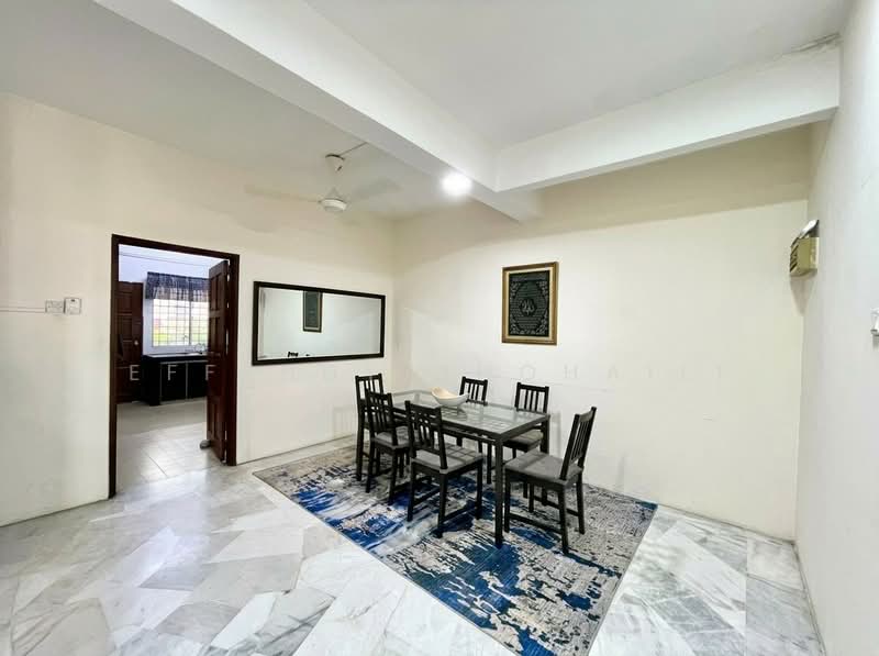 Rumah Teres 2 Tingkat untuk Dijual di Bandar Sri Damansara (Selangor) - Effendy Shohaili - Dining Room - PropertyGuru.com.my