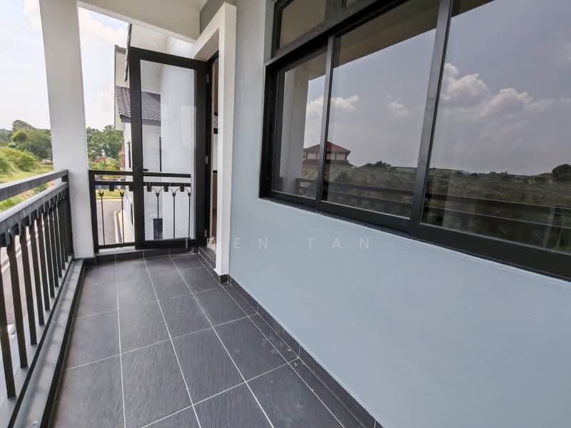 Rumah Teres untuk Dijual di Johor Bahru (Johor) - Iden Tan - Balcony - PropertyGuru.com.my