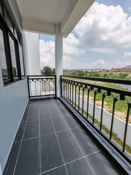 Rumah Teres untuk Dijual di Johor Bahru (Johor) - Iden Tan - Balcony - PropertyGuru.com.my