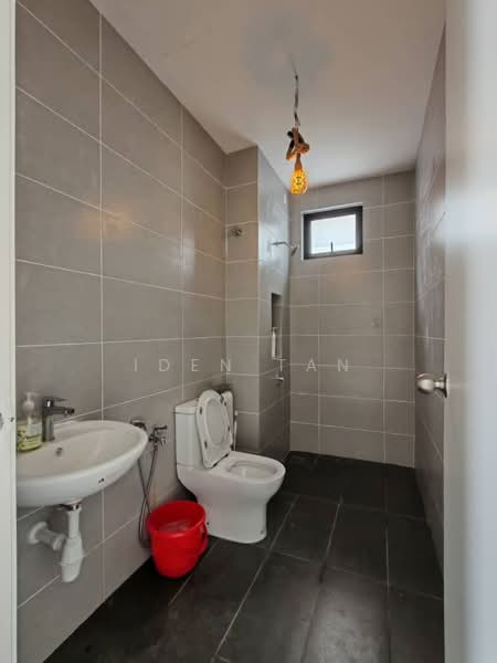 Rumah Teres untuk Dijual di Johor Bahru (Johor) - Iden Tan - Bathroom - PropertyGuru.com.my