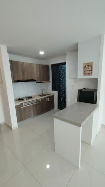 Servis Apartment untuk Dijual di Country Garden Central Park - Alan Tee - Kitchen - PropertyGuru.com.my