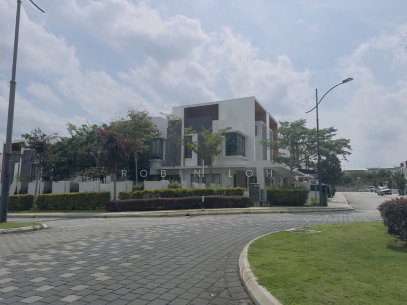 Semi-Detached House for Sale in Kajang (Selangor) - Robin Loh - PropertyGuru.com.my