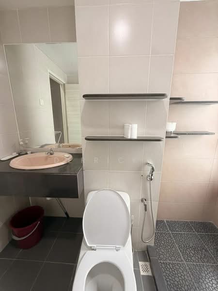 Kondominium untuk Disewa di The Peak Residences - Derrick . - Bathroom - PropertyGuru.com.my