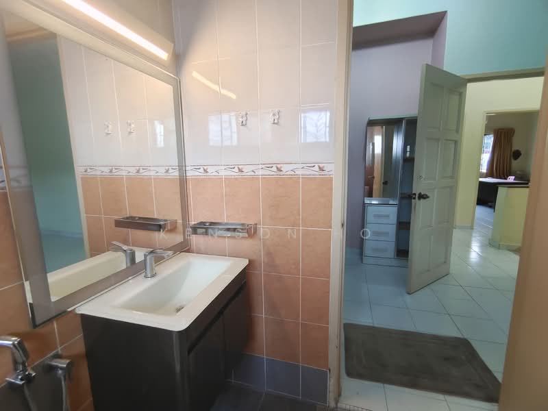 2-storey Terraced House for Sale in Bandar Sungai Long (Selangor) - Kenson Ho - Bathroom - PropertyGuru.com.my
